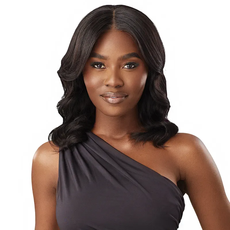 Vrouw met een lange, golvende lace front wig